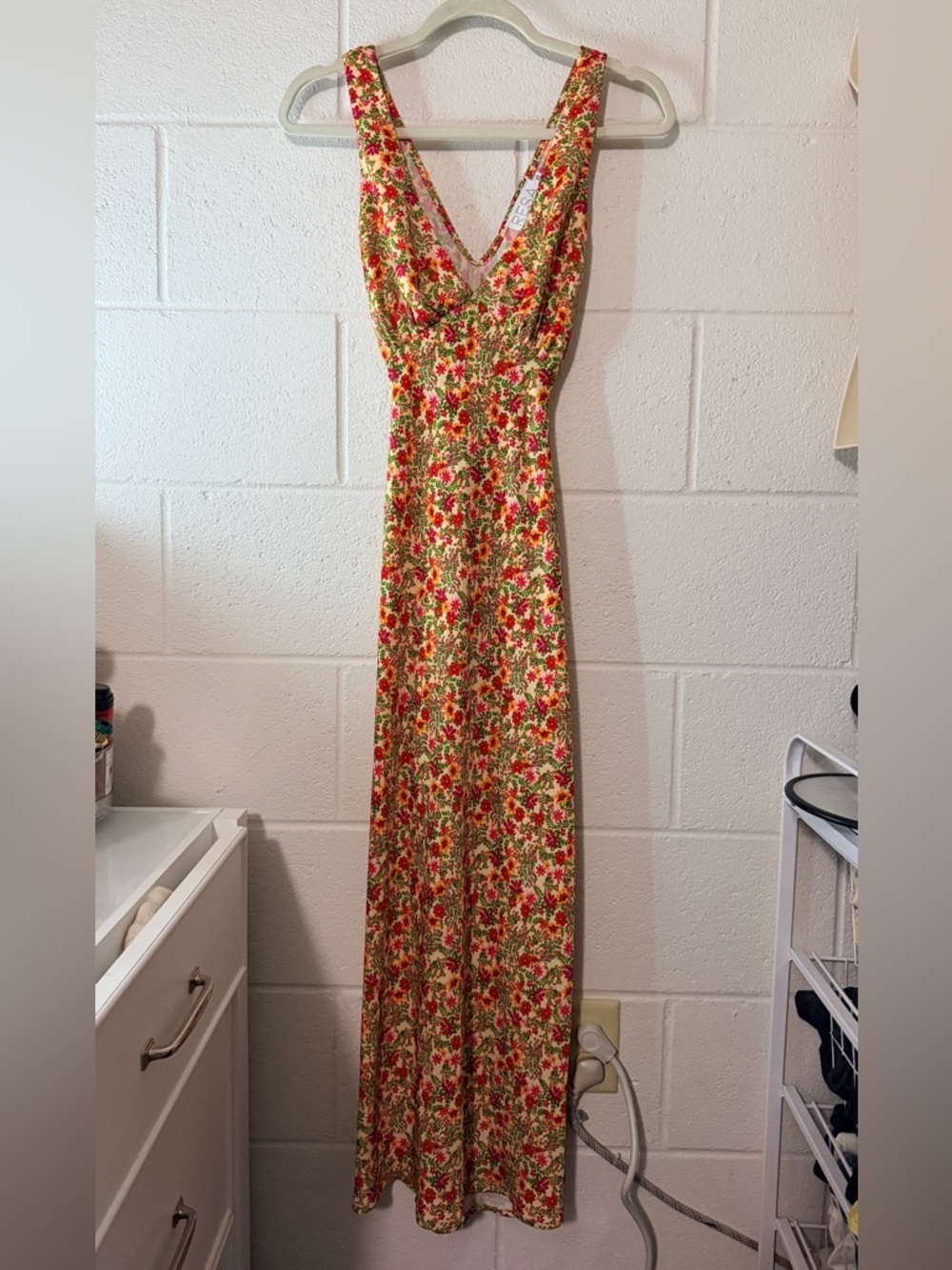 Resa V neck Maxi floral Dress XS - Picture 2 of 6